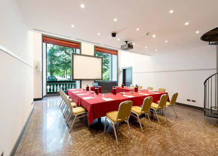 Palace Lake ComoAlbergo